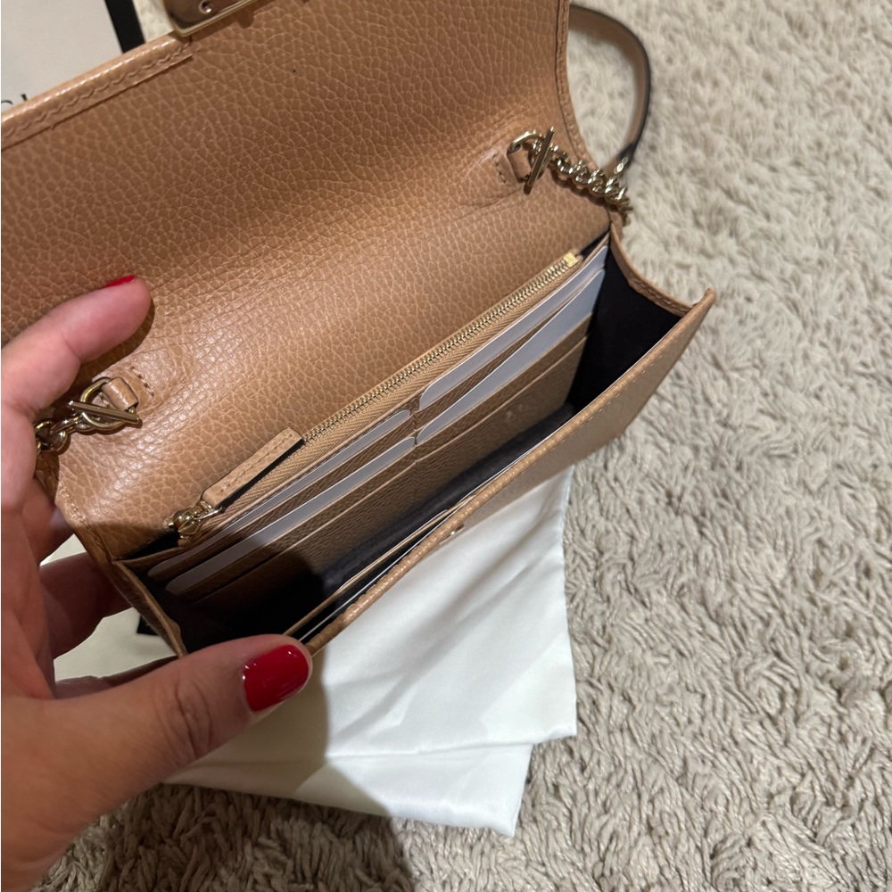Gucci Interlocking Crossbody Gold Chain - Picture 3 of 5